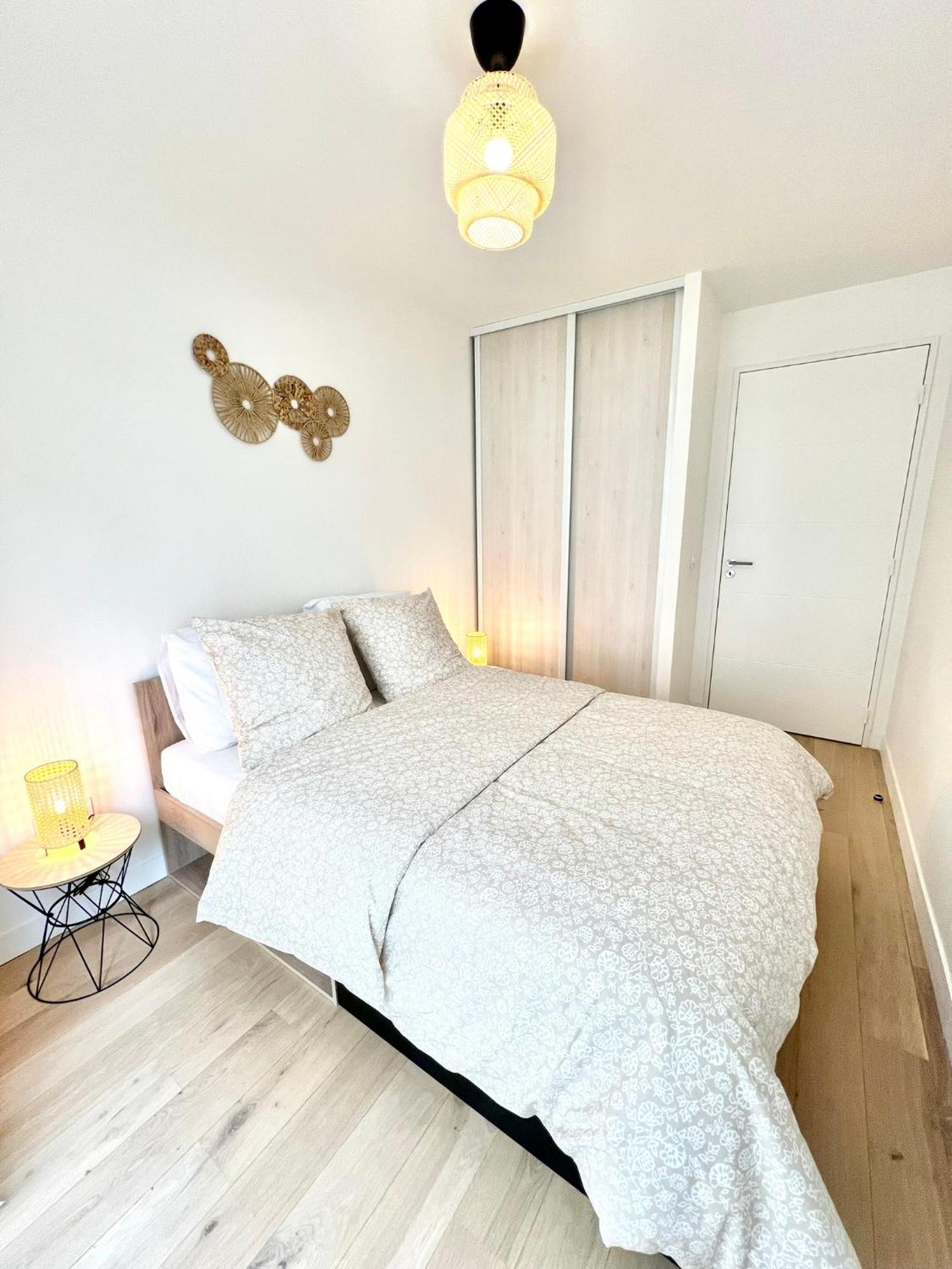 Appartement Neuf Et Spacieux Клиши Экстерьер фото