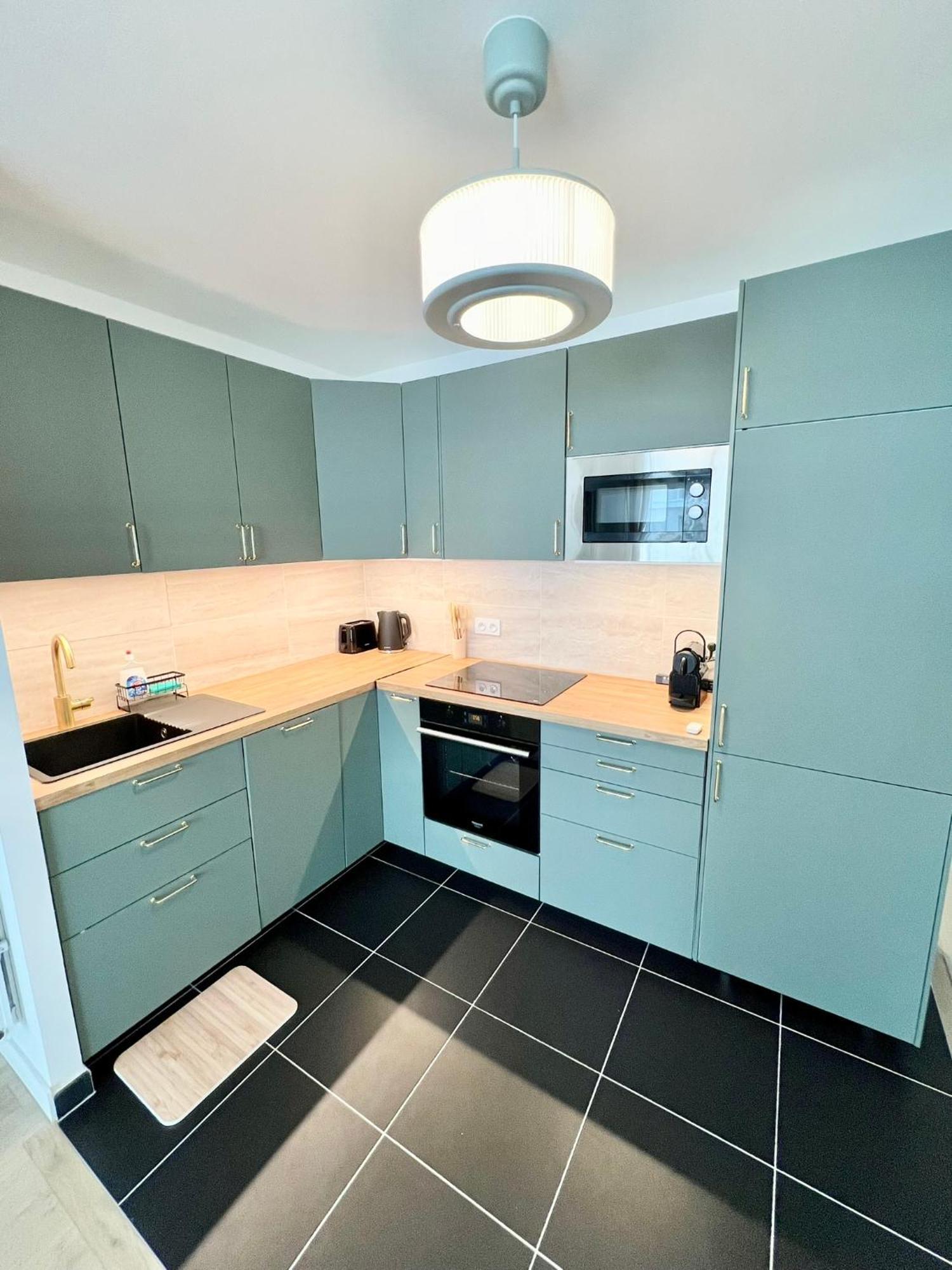 Appartement Neuf Et Spacieux Клиши Экстерьер фото